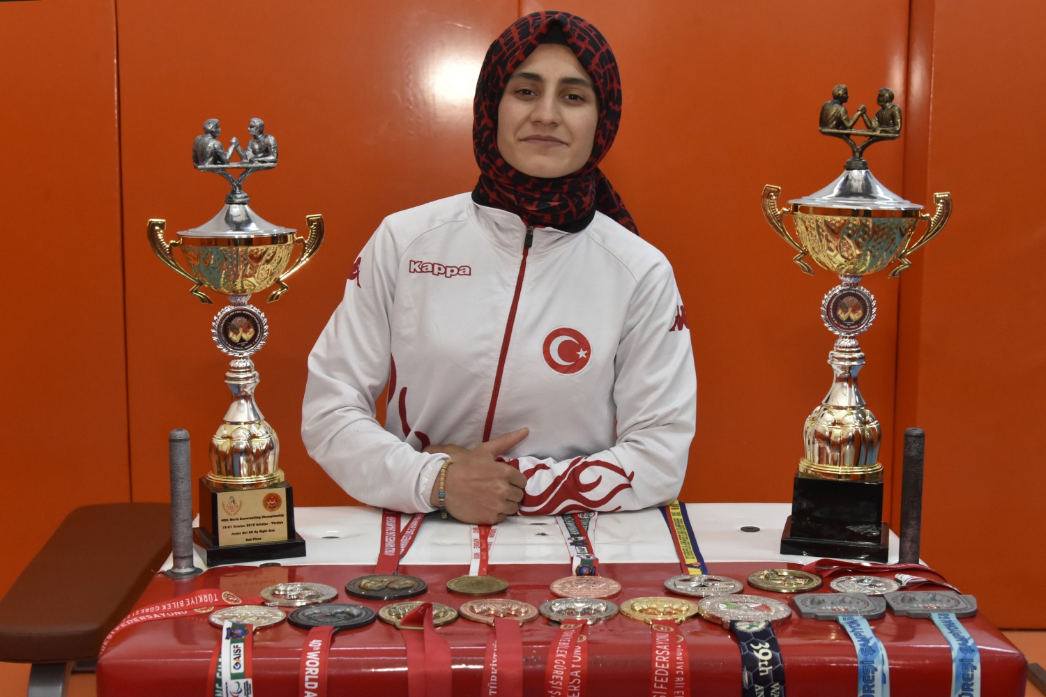 Pes etmedi, çalıştı 3 yılda dünya şampiyonu oldu 16