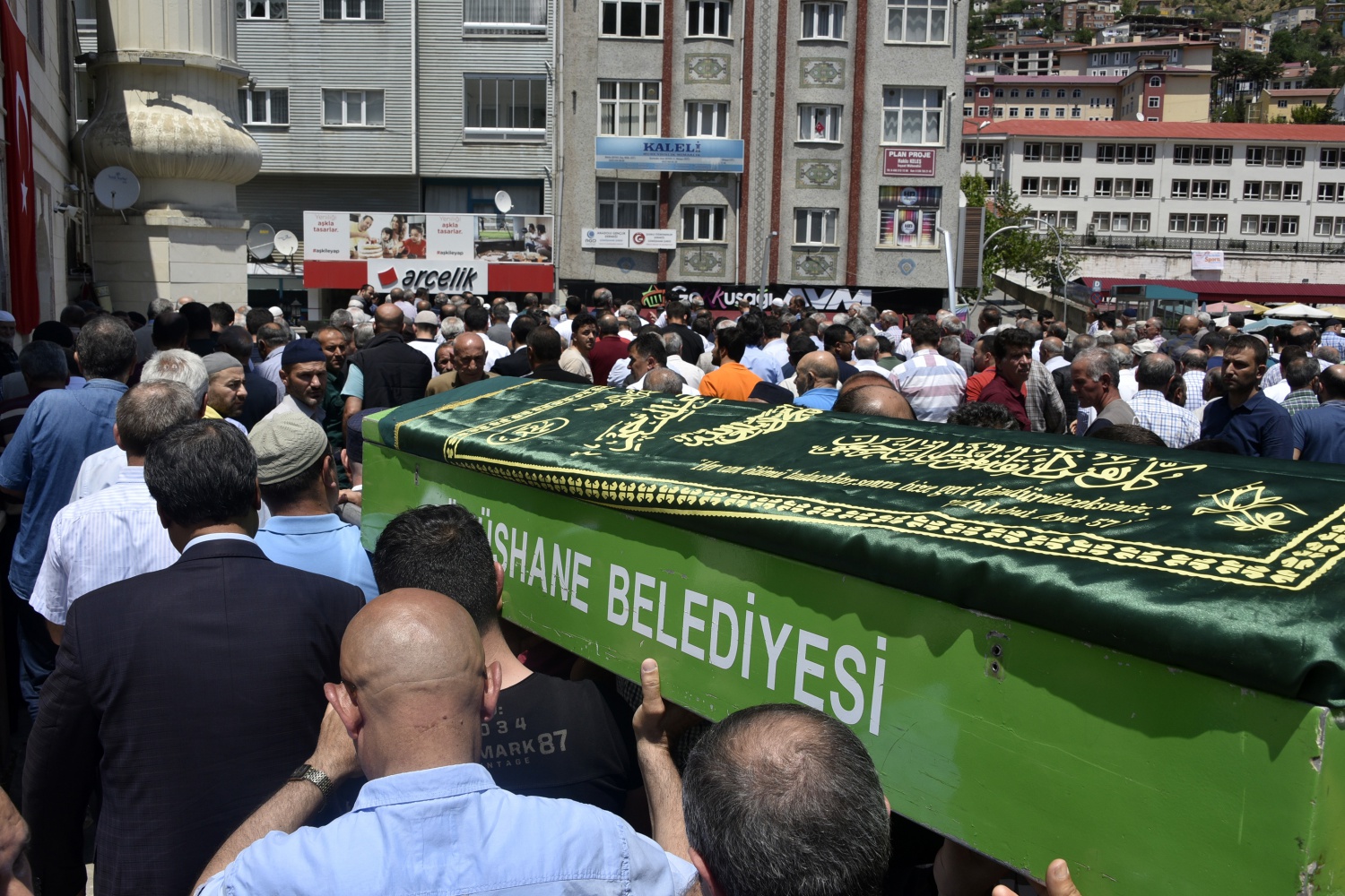 Azranur hayata tutunamadı 8