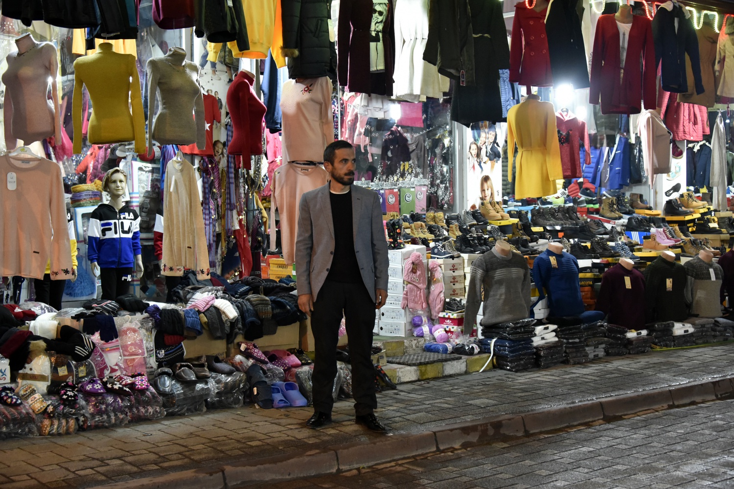 50 bin liralık malını Trabzon’da hırsızlara kaptıran Gümüşhaneli esnaf isyan etti 7