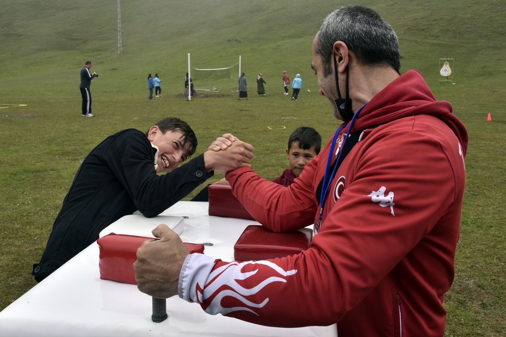 2 bin metredeki yaylada spor şenliği yapıldı 7