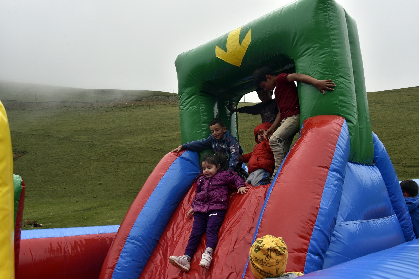 2 bin metredeki yaylada spor şenliği yapıldı 1
