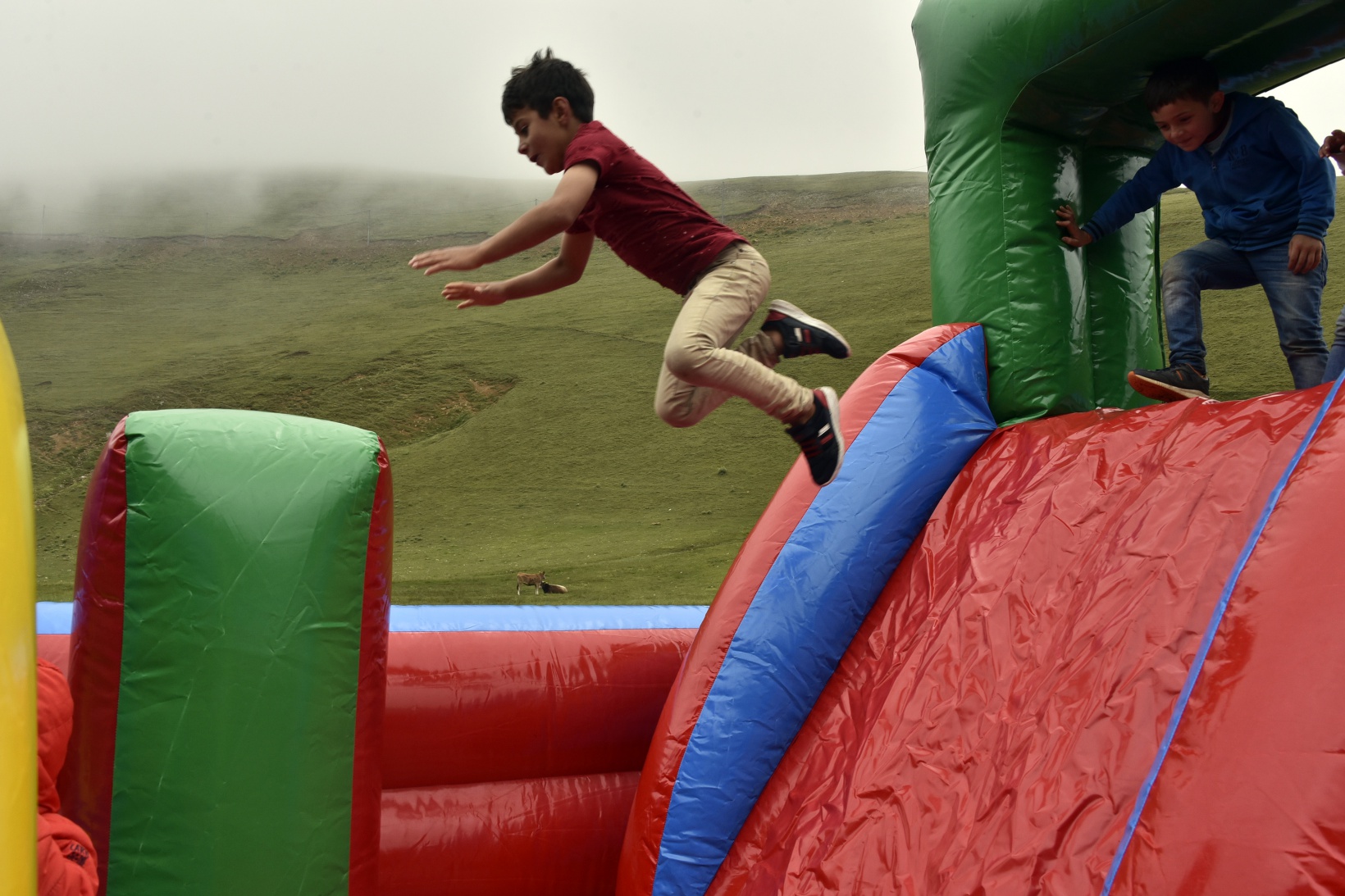 2 bin metredeki yaylada spor şenliği yapıldı 9