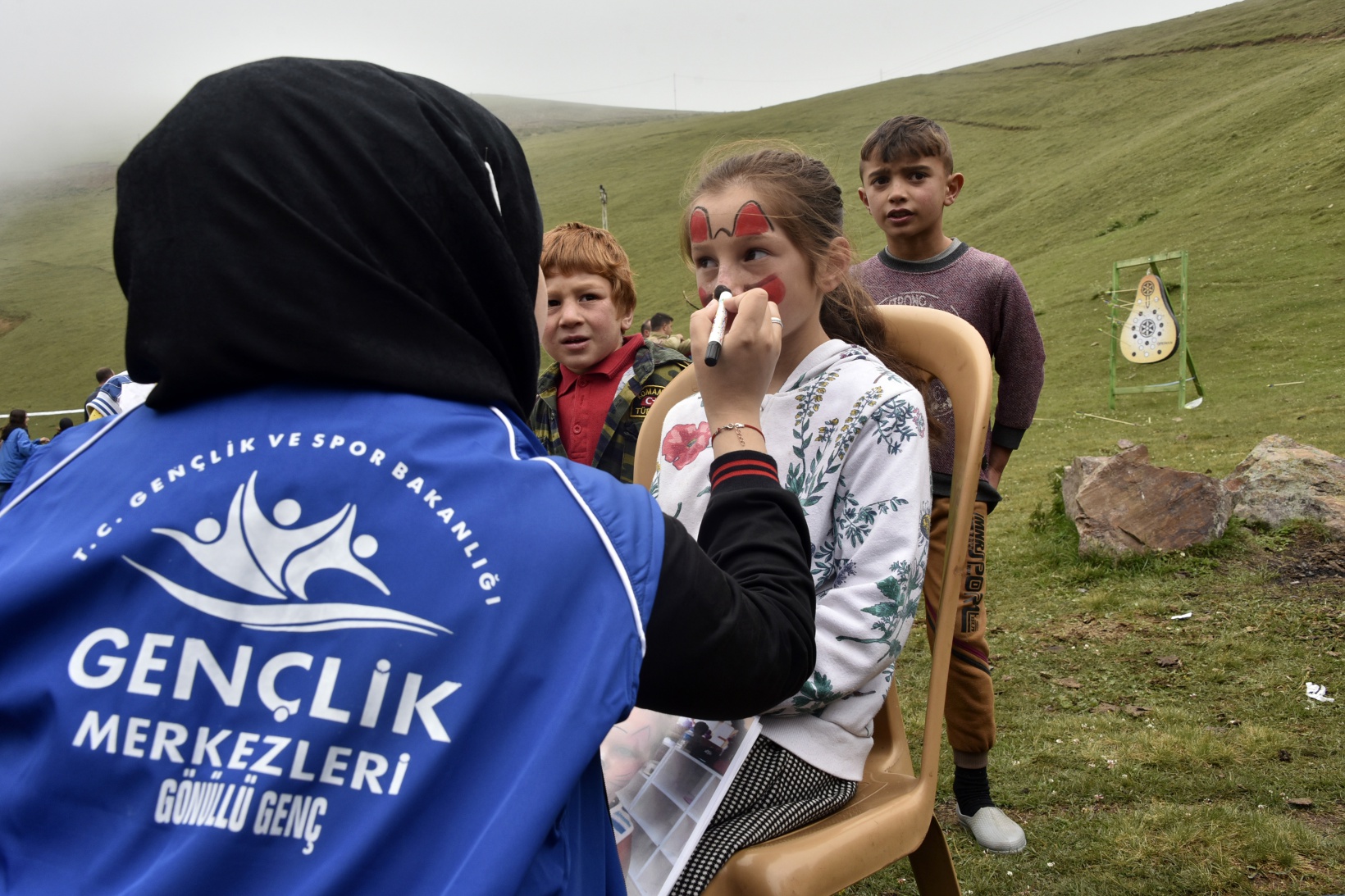 2 bin metredeki yaylada spor şenliği yapıldı 49