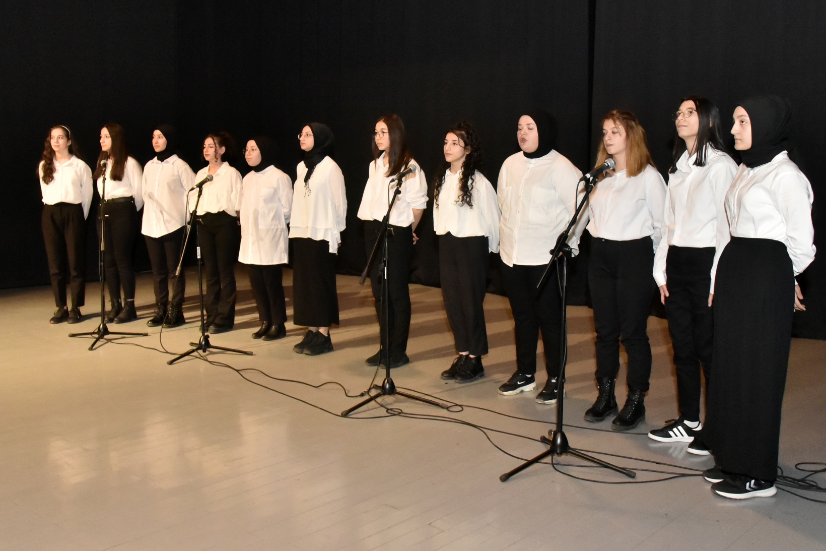 Gümüşhane’de Öğretmenler Günü kutlandı 22