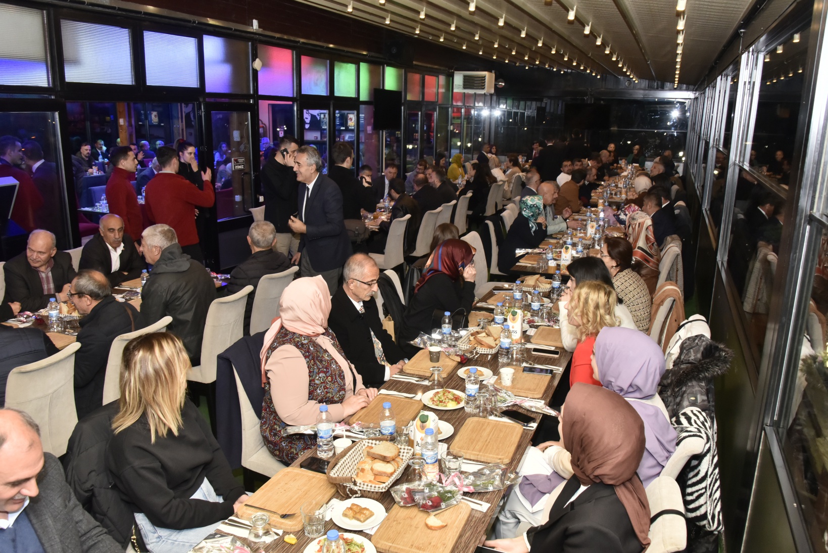 Öğretmenler yemekte buluştu 21