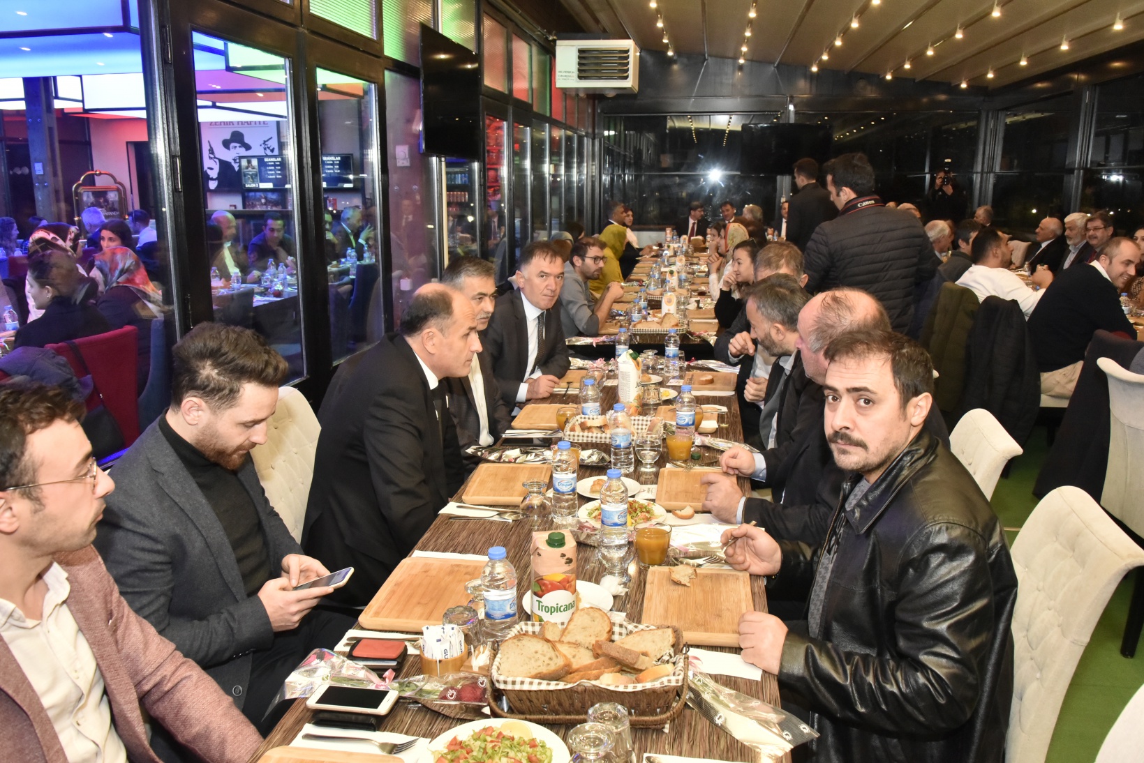 Öğretmenler yemekte buluştu 10