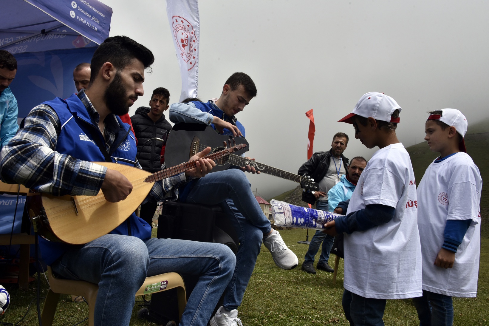 2 bin metredeki yaylada spor şenliği yapıldı 35