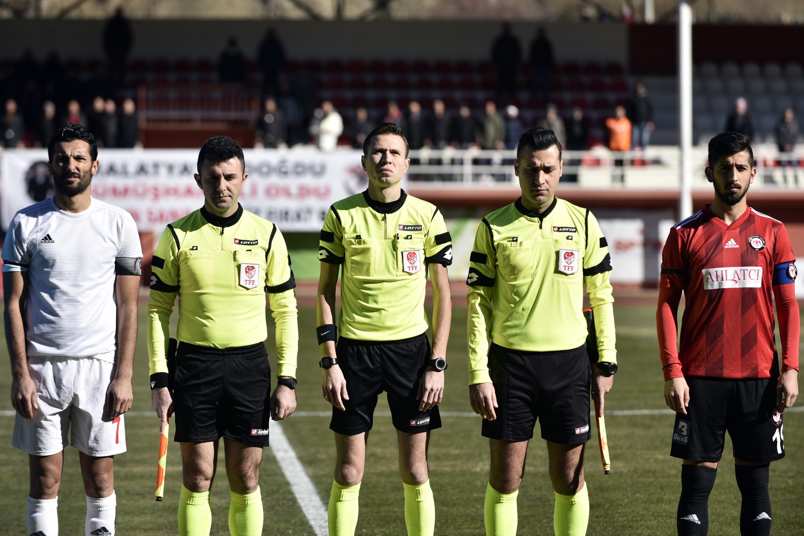 Gümüş perişan: 1-4 14