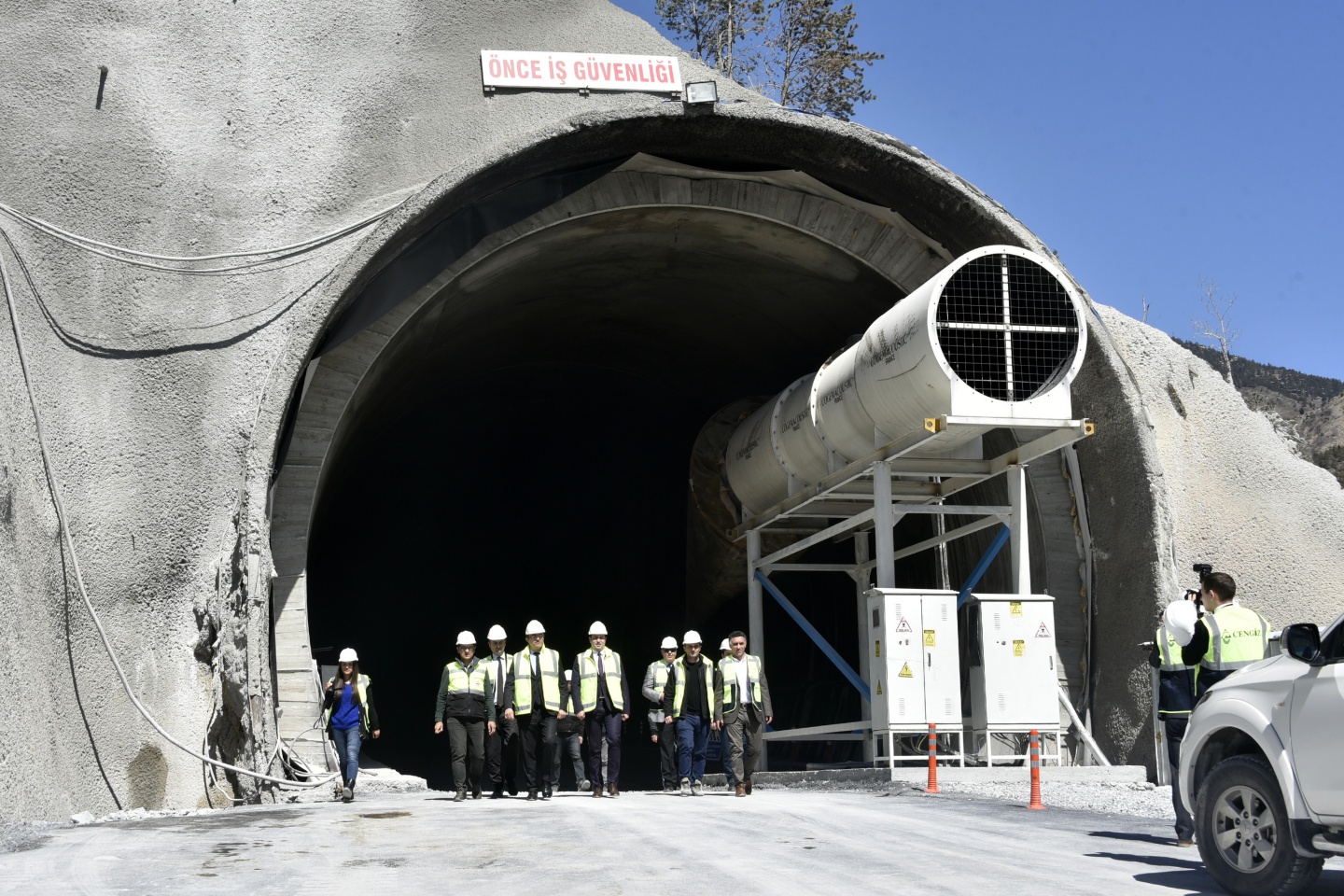 Zigana dağı bu kez boğazından değil göbeğinden deliniyor 33