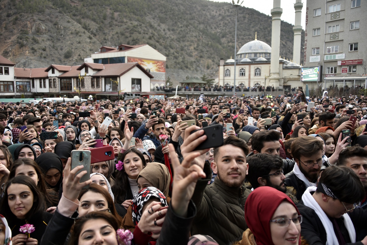 Gümüşhane’de Başkan Çimen’e destek konseri 72