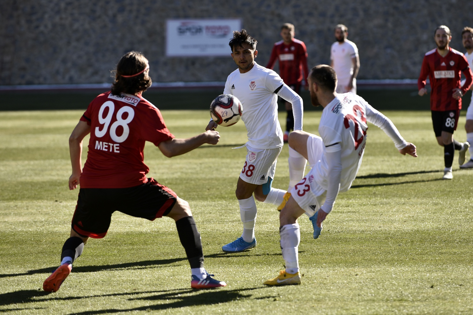 Gümüş perişan: 1-4 21