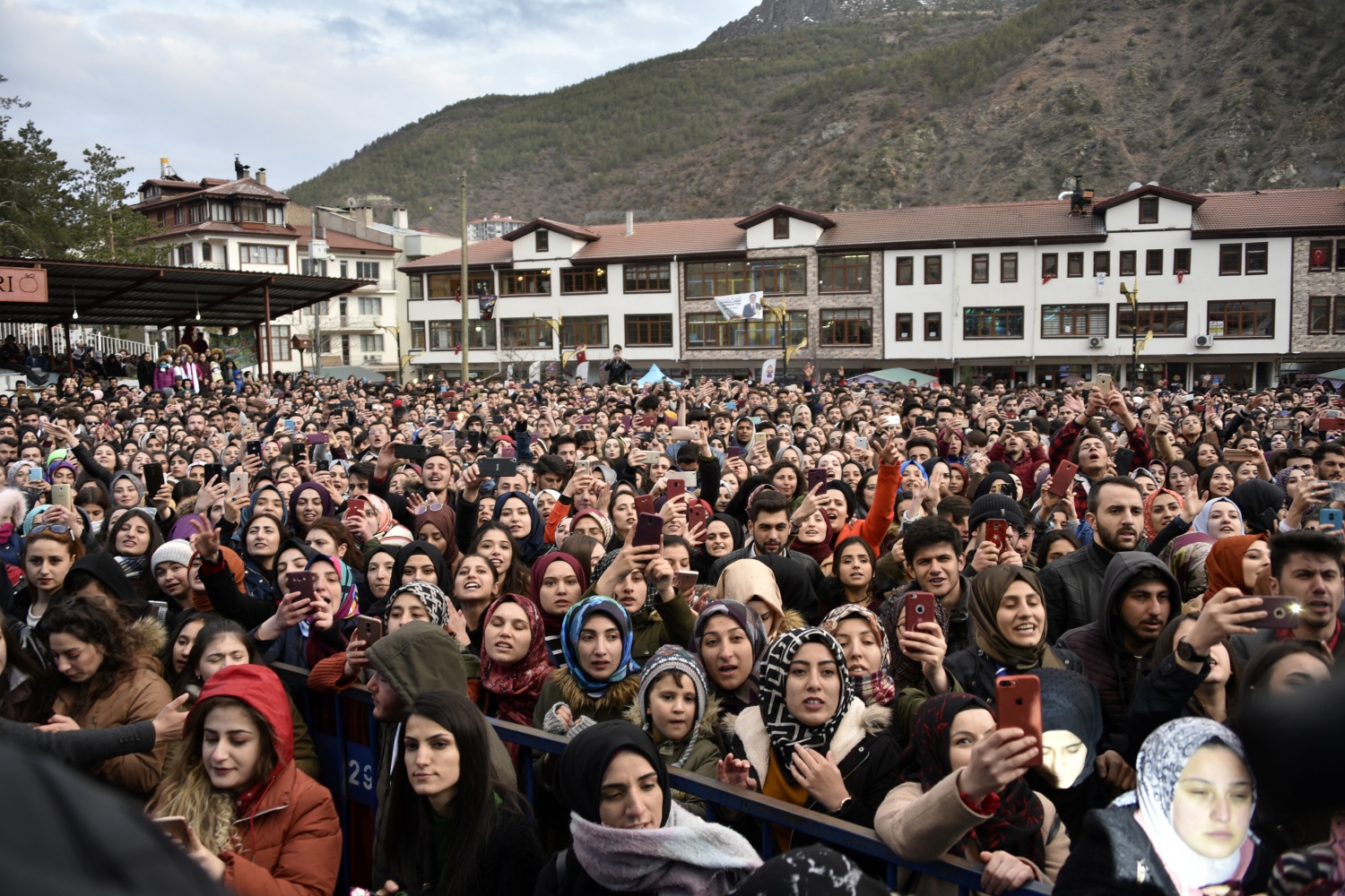 Gümüşhane’de Başkan Çimen’e destek konseri 82