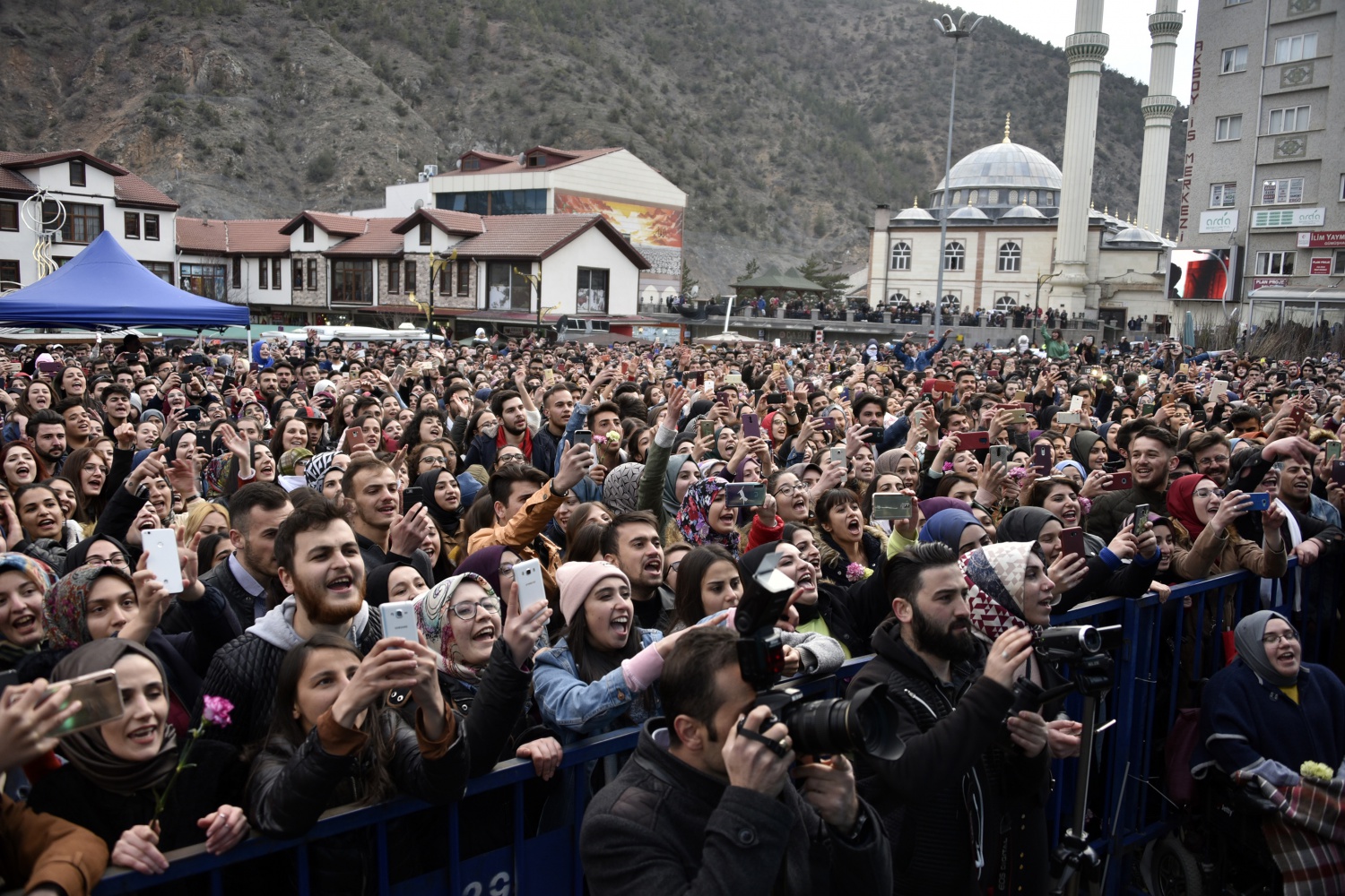 Gümüşhane’de Başkan Çimen’e destek konseri 81