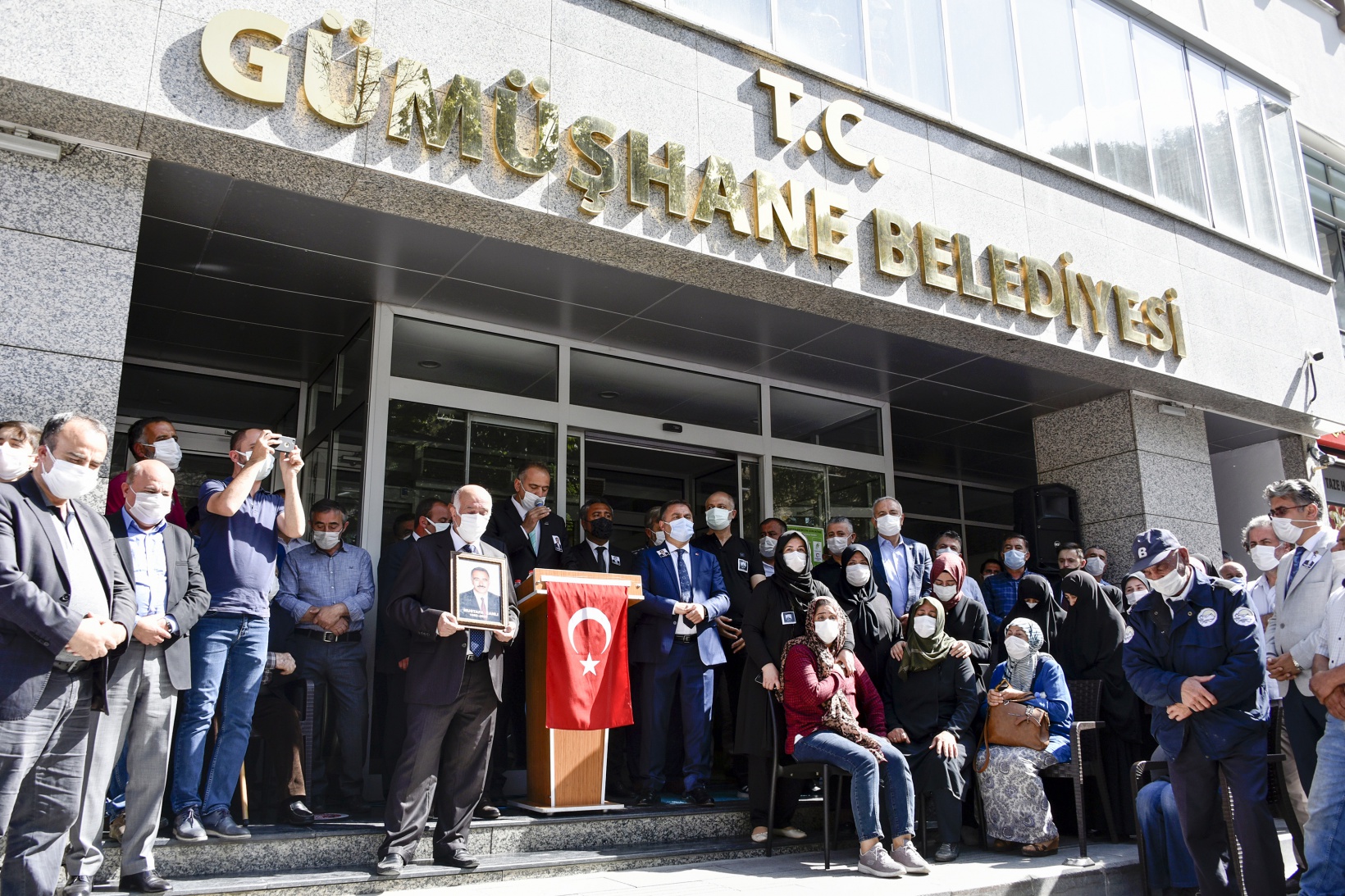 Mustafa Canlı son yolculuğuna uğurlandı 23