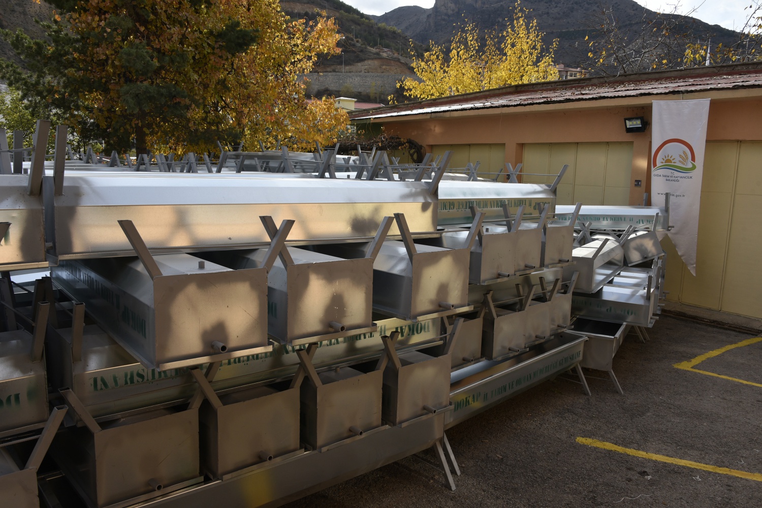 Gümüşhane’de köylere bin 118 adet sıvat dağıtıldı 15