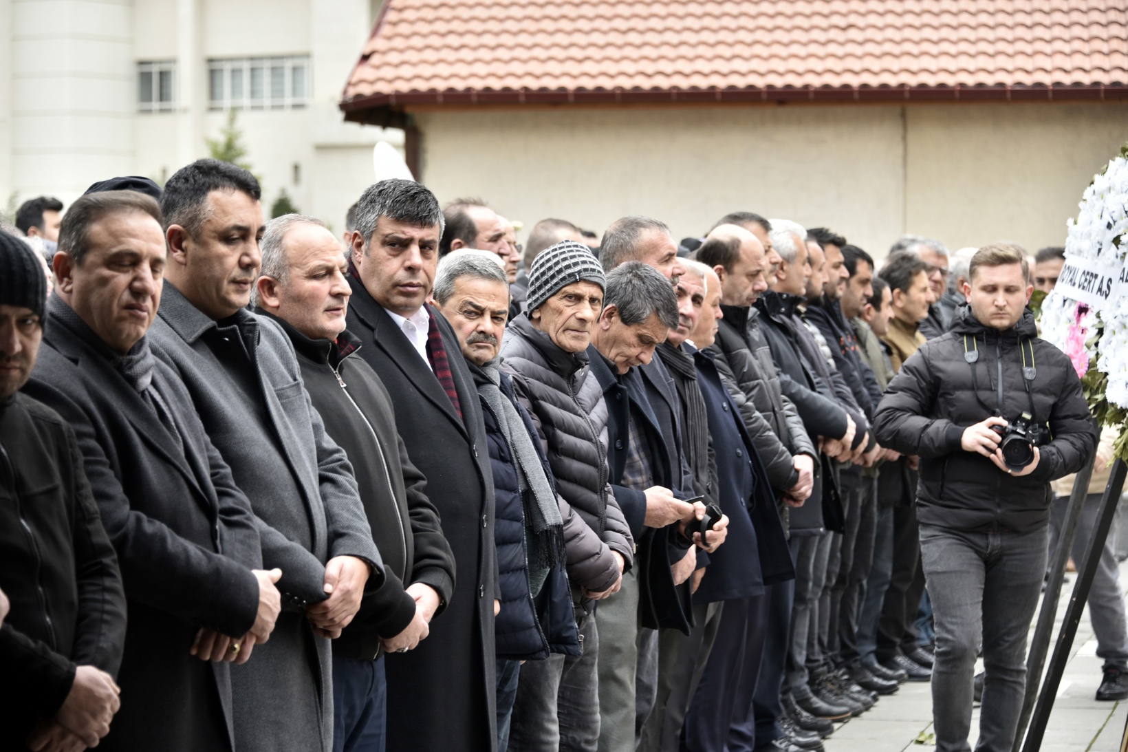 Başkan Çimen’in annesi son yolculuğuna uğurlandı  11