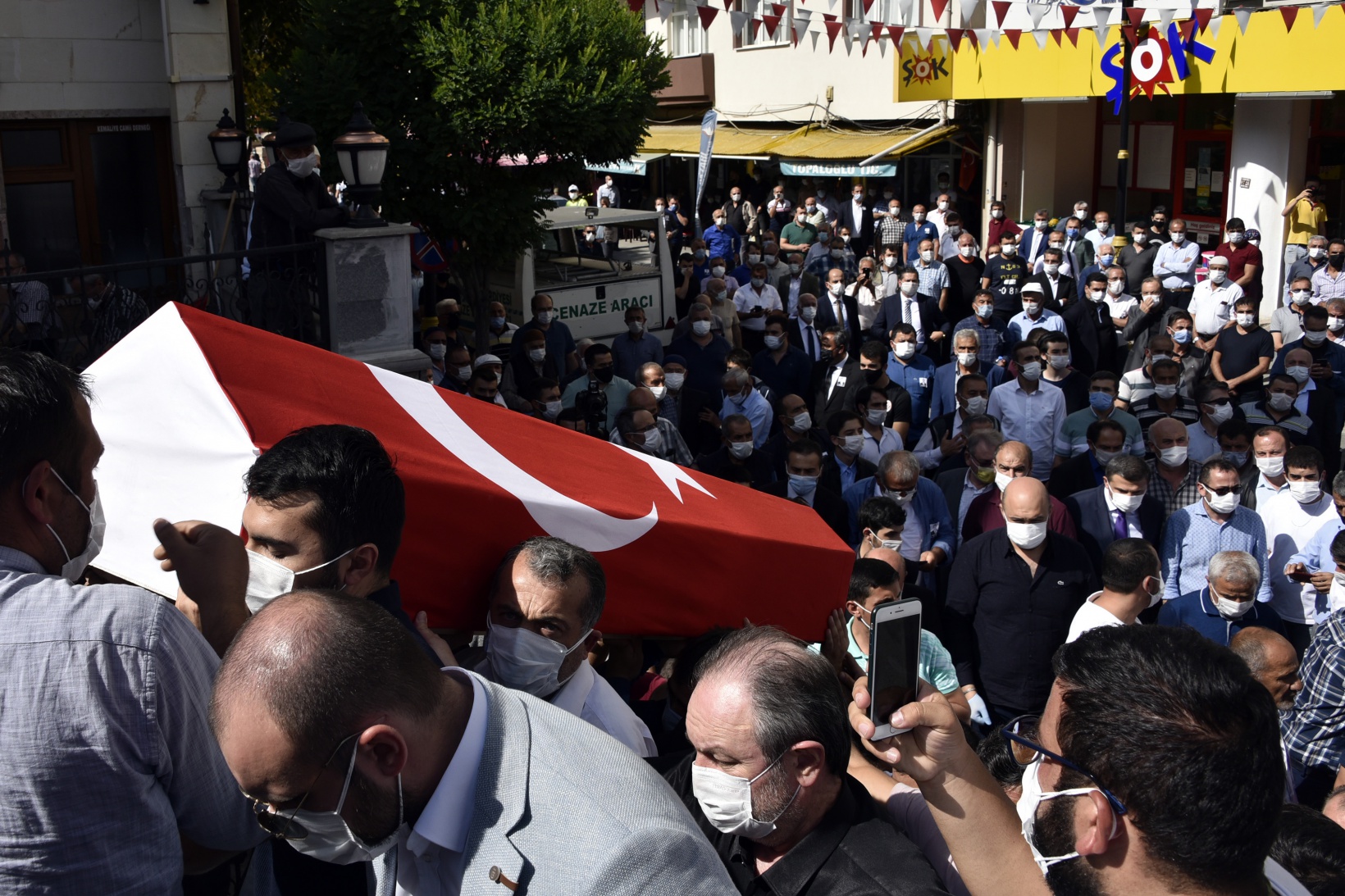 Mustafa Canlı son yolculuğuna uğurlandı 7