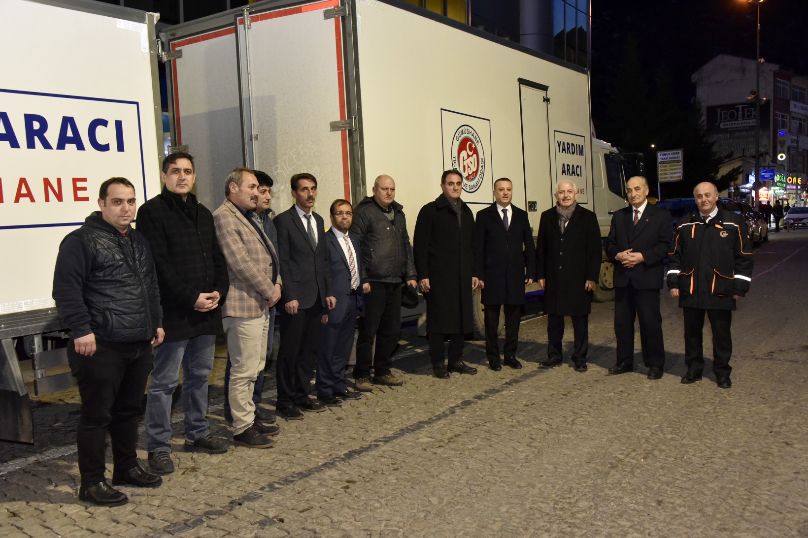 Gümüşhane’den Elazığ ve Malatya’ya yardım eli 8