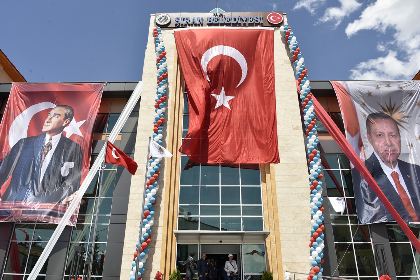 Başbakan Yardımcısı Fikri Işık Şiran'da 40