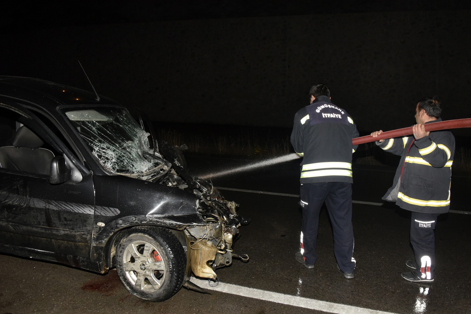 Gümüşhane’de trafik kazası: 6 yaralı 3