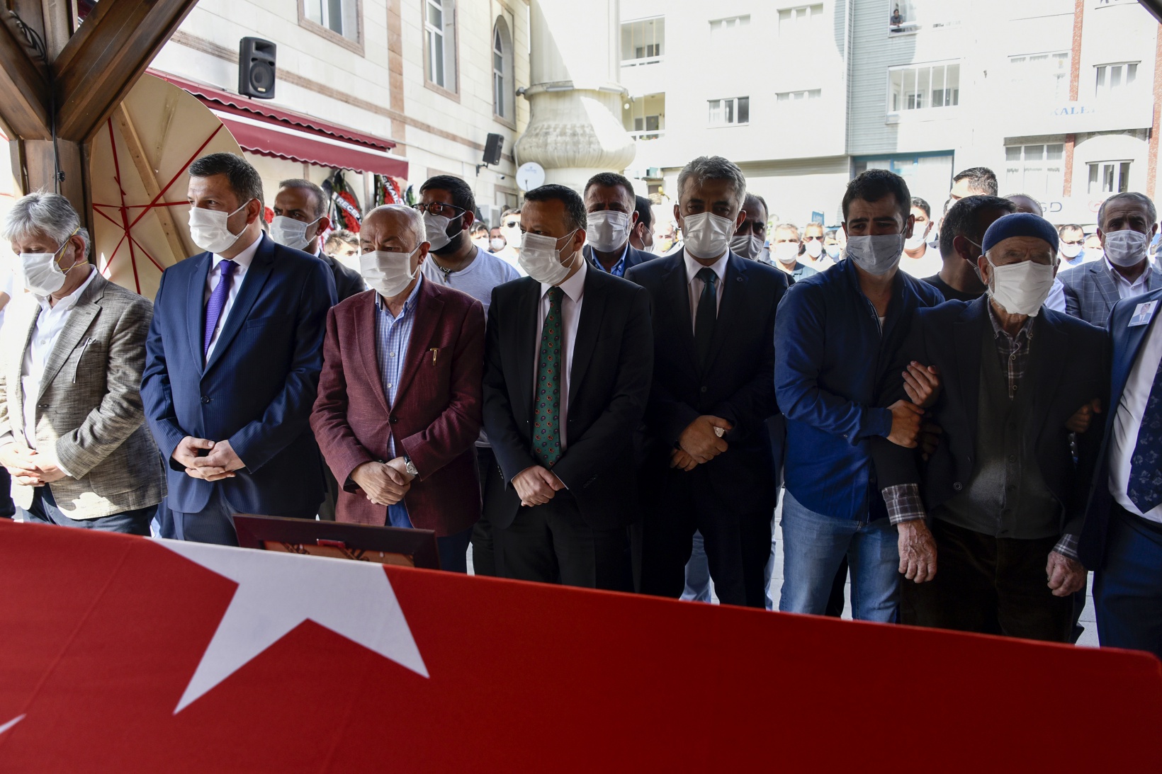 Mustafa Canlı son yolculuğuna uğurlandı 29