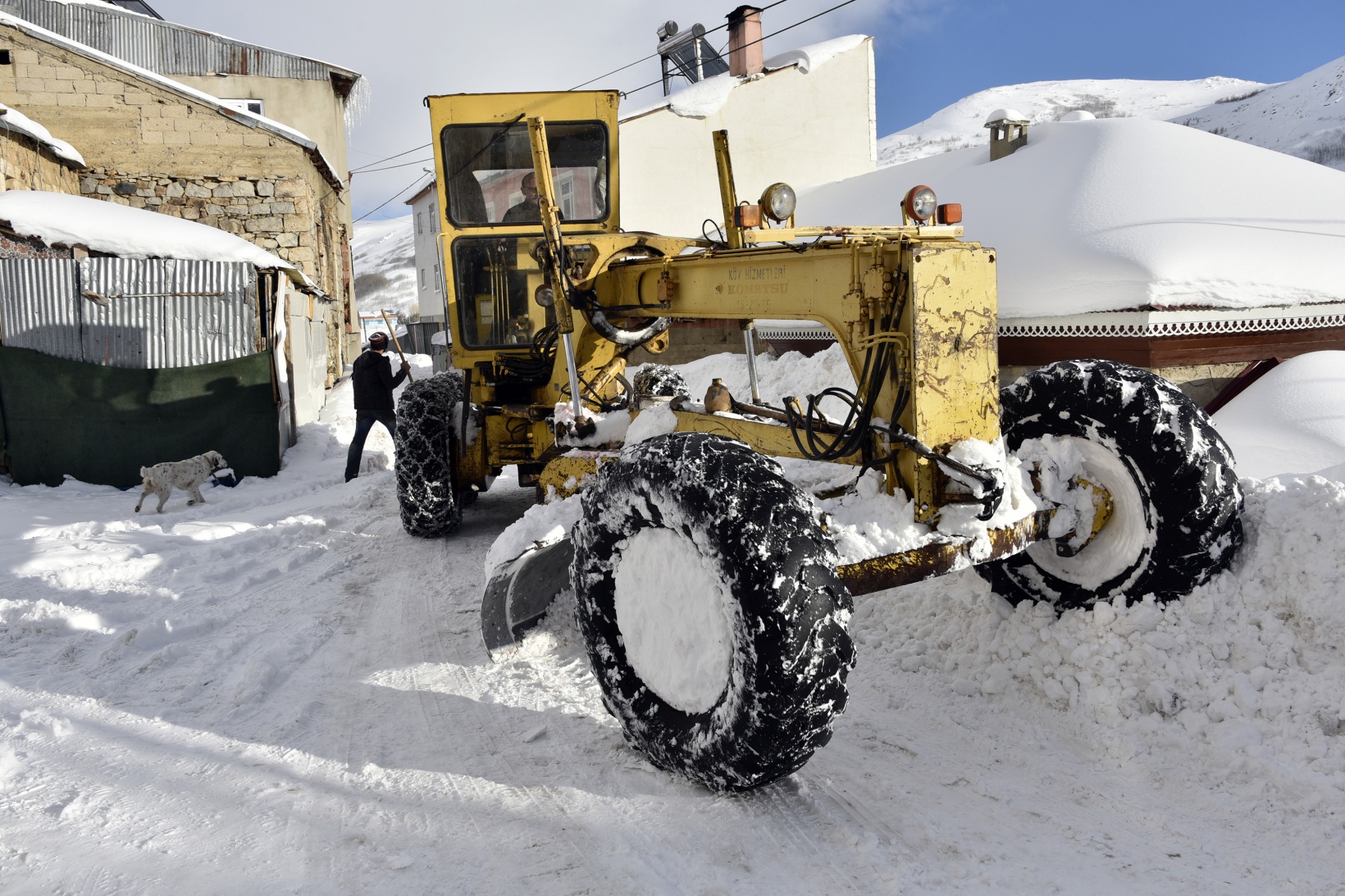 Gümüşhane’de karla mücadele çalışmaları devam ediyor 5