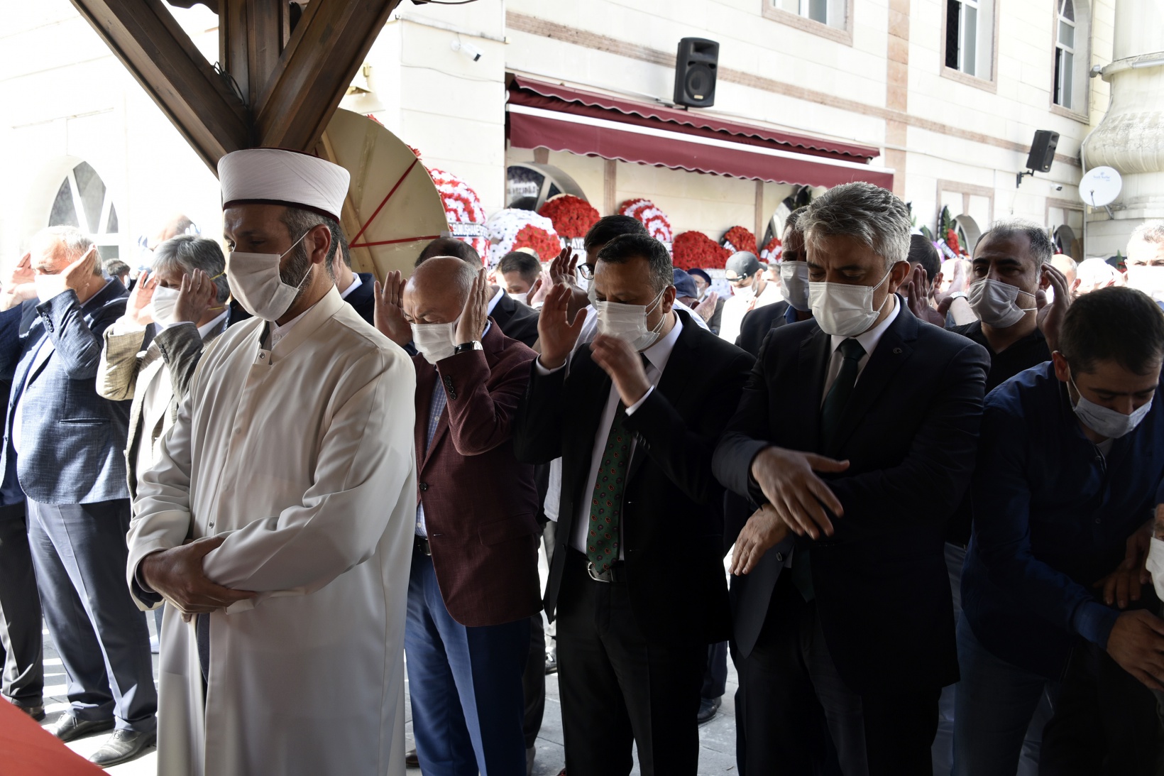 Mustafa Canlı son yolculuğuna uğurlandı 6