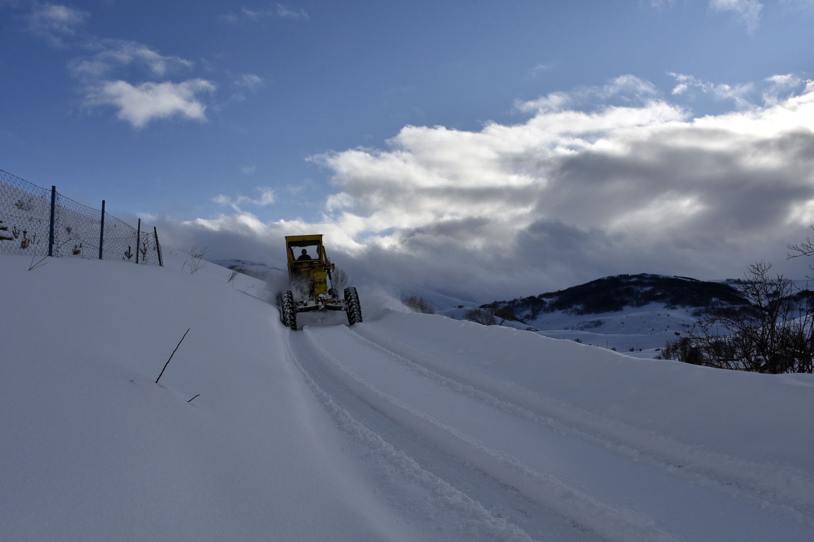 Gümüşhane’de karla mücadele çalışmaları devam ediyor 2