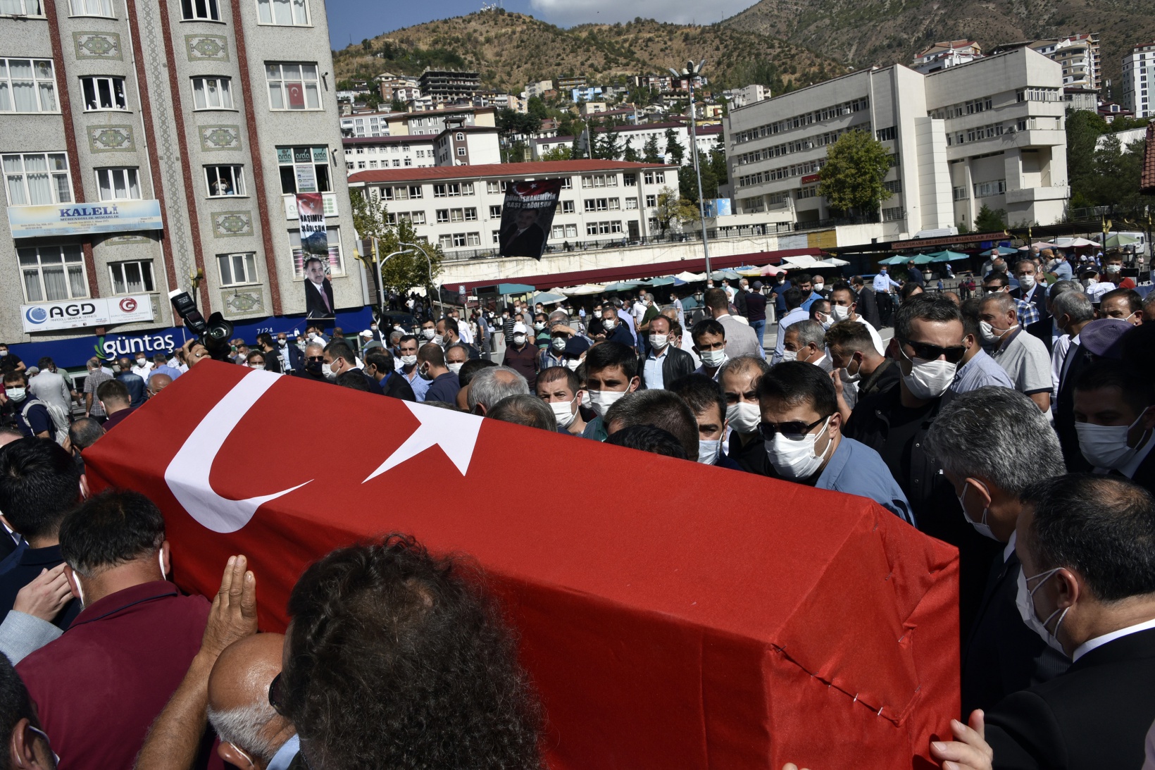 Mustafa Canlı son yolculuğuna uğurlandı 19