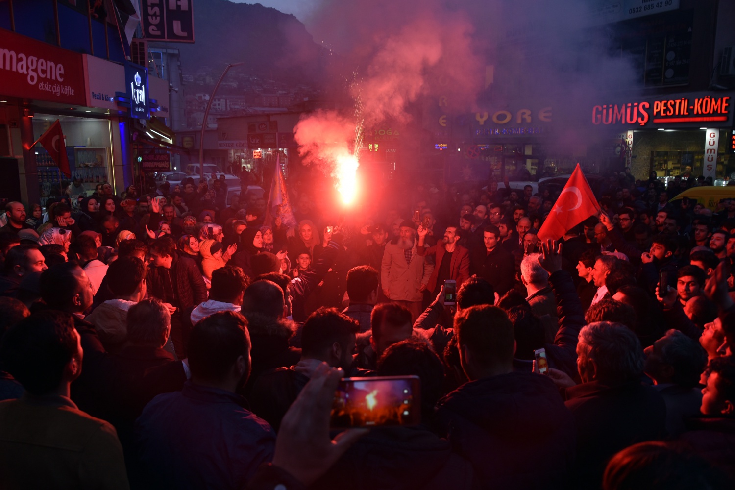 Gümüşhane’de sevinç gösterileri 3