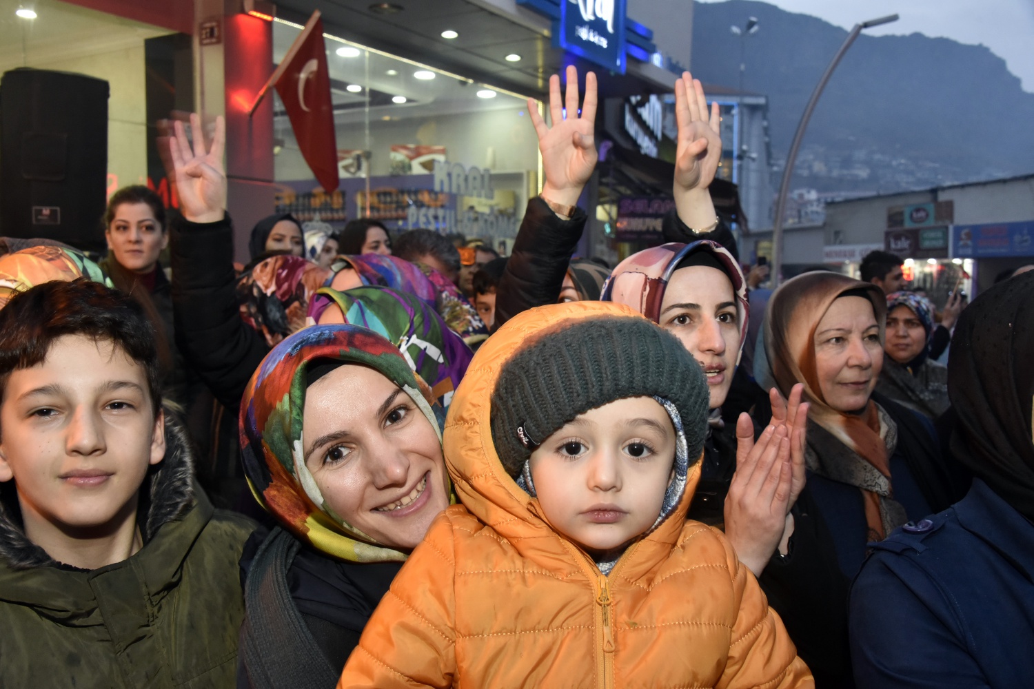 Gümüşhane’de sevinç gösterileri 18
