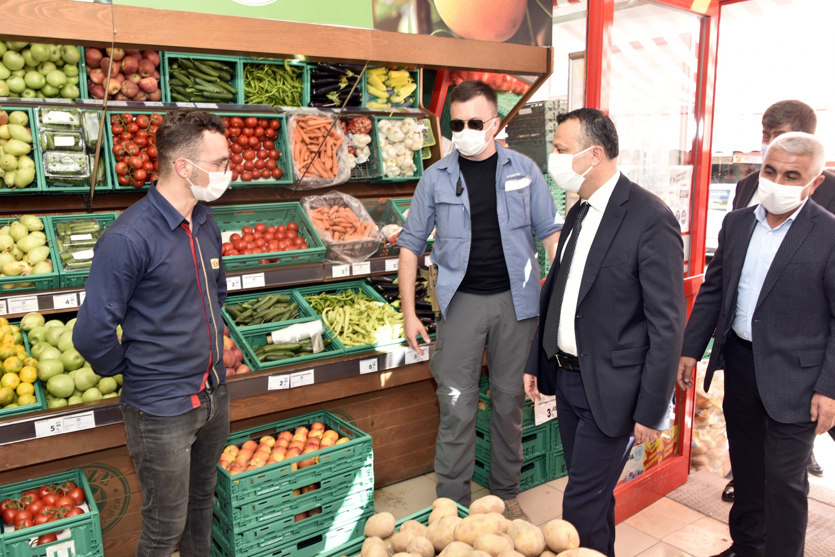 Torul’da geniş kapsamlı koronavirüs denetimi 17