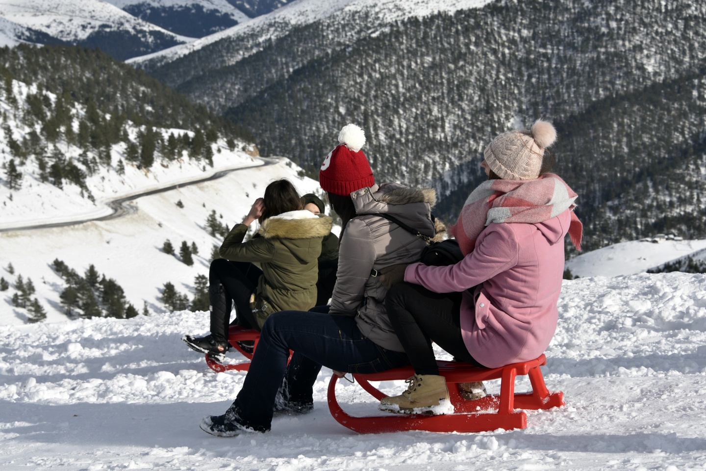 Doğu Karadeniz’in tek kayak merkezi Zigana’da sezon açıldı 4