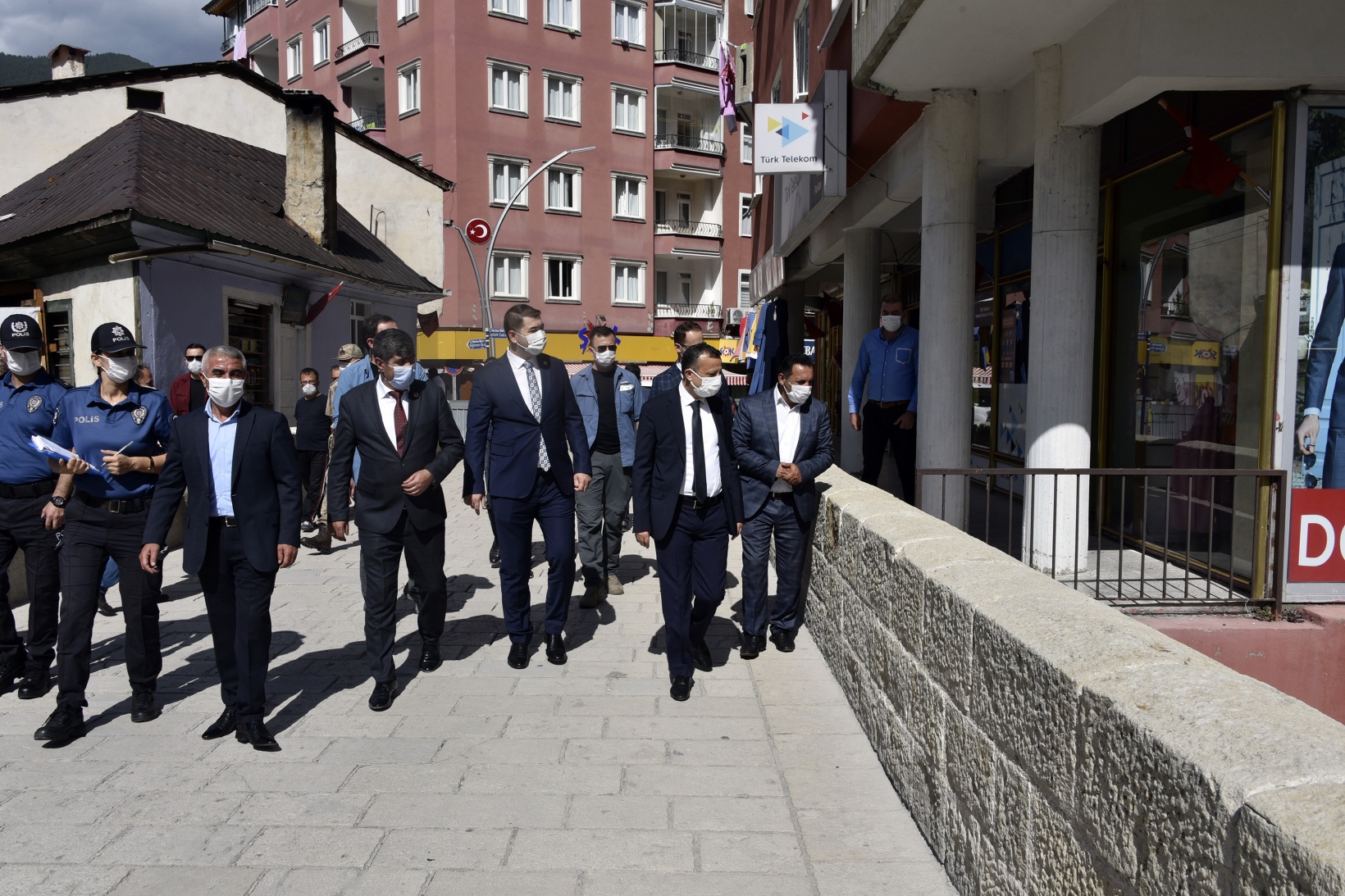 Torul’da geniş kapsamlı koronavirüs denetimi 35