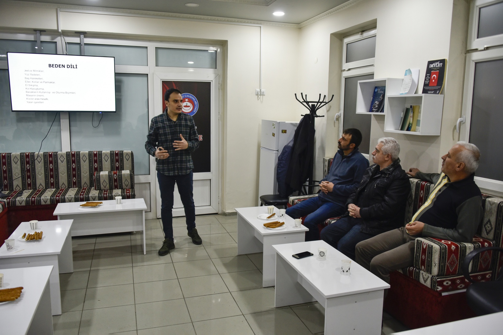 Diker: Beden dili özgüvenin dışa vuruş şeklidir 3