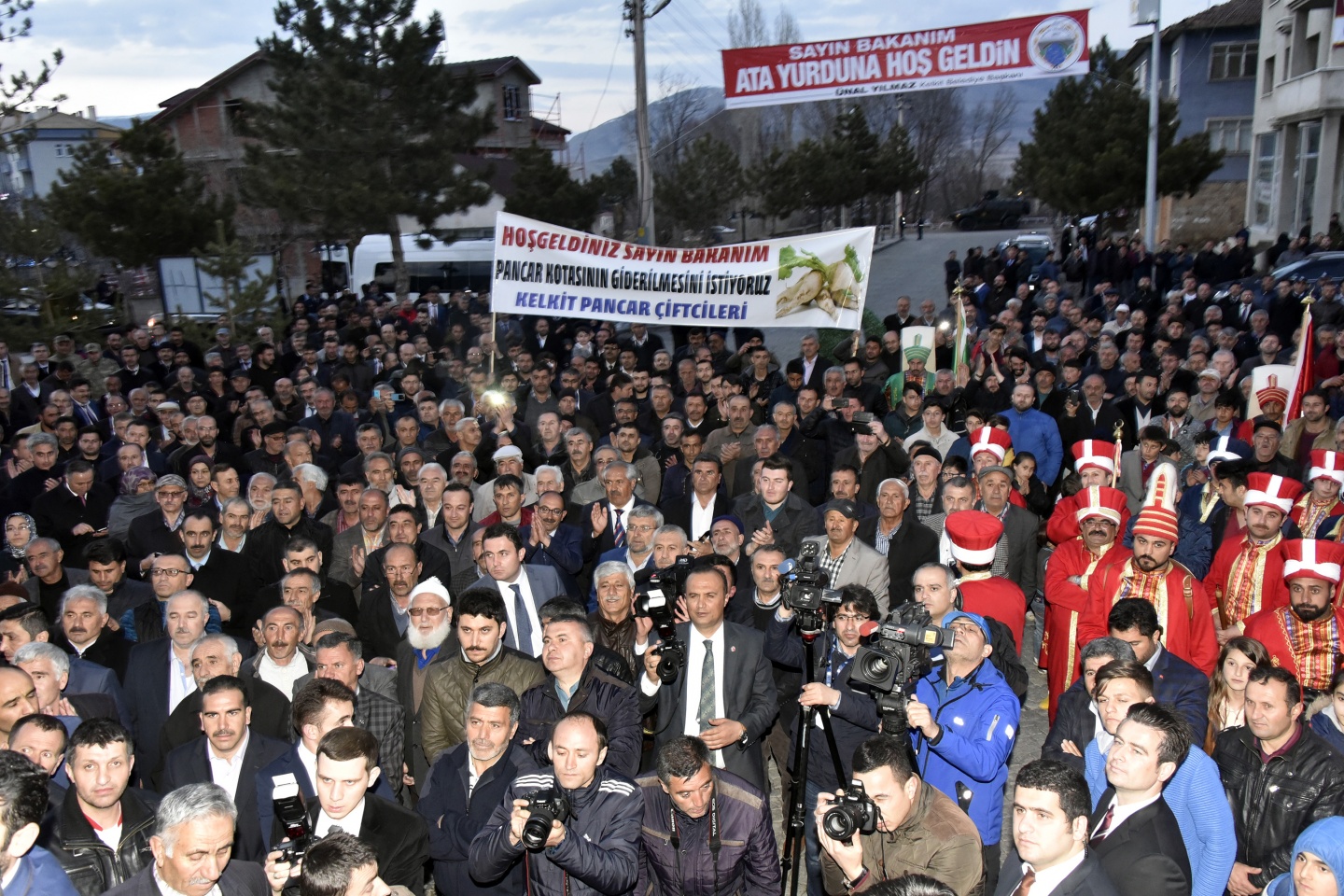 Bakan Işık, Kelkit’te halka seslendi 7