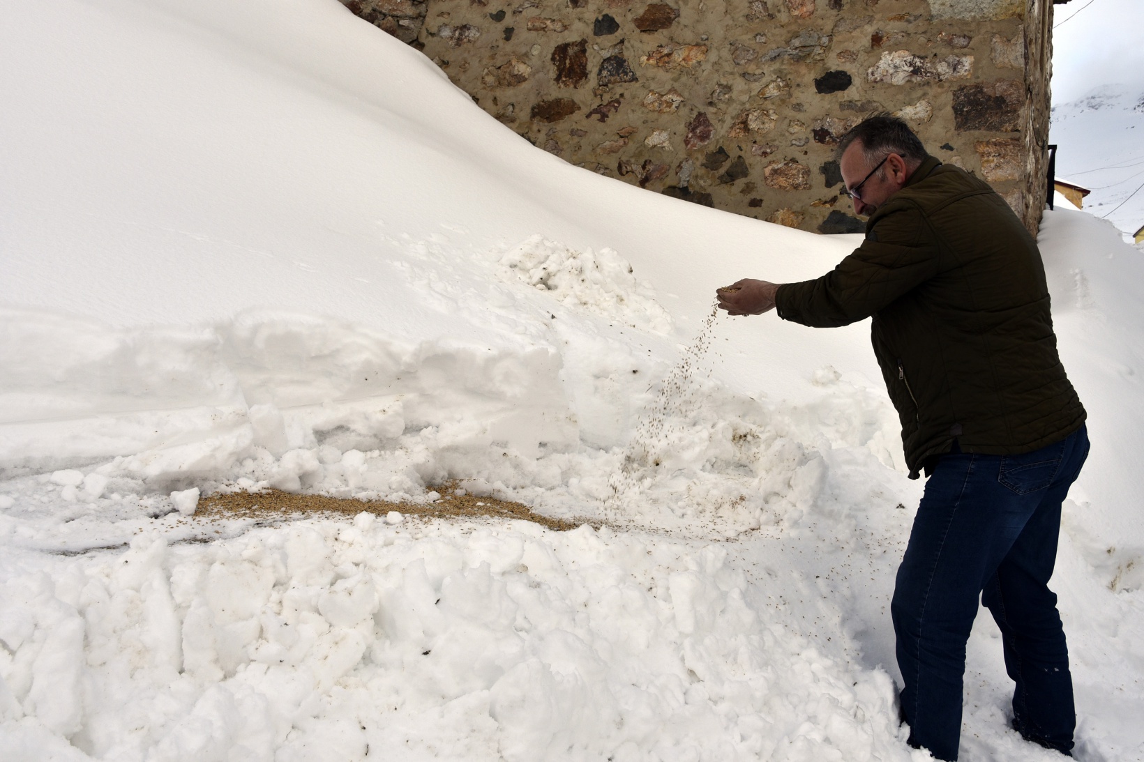 Gümüşhane’de karla mücadele çalışmaları devam ediyor 21