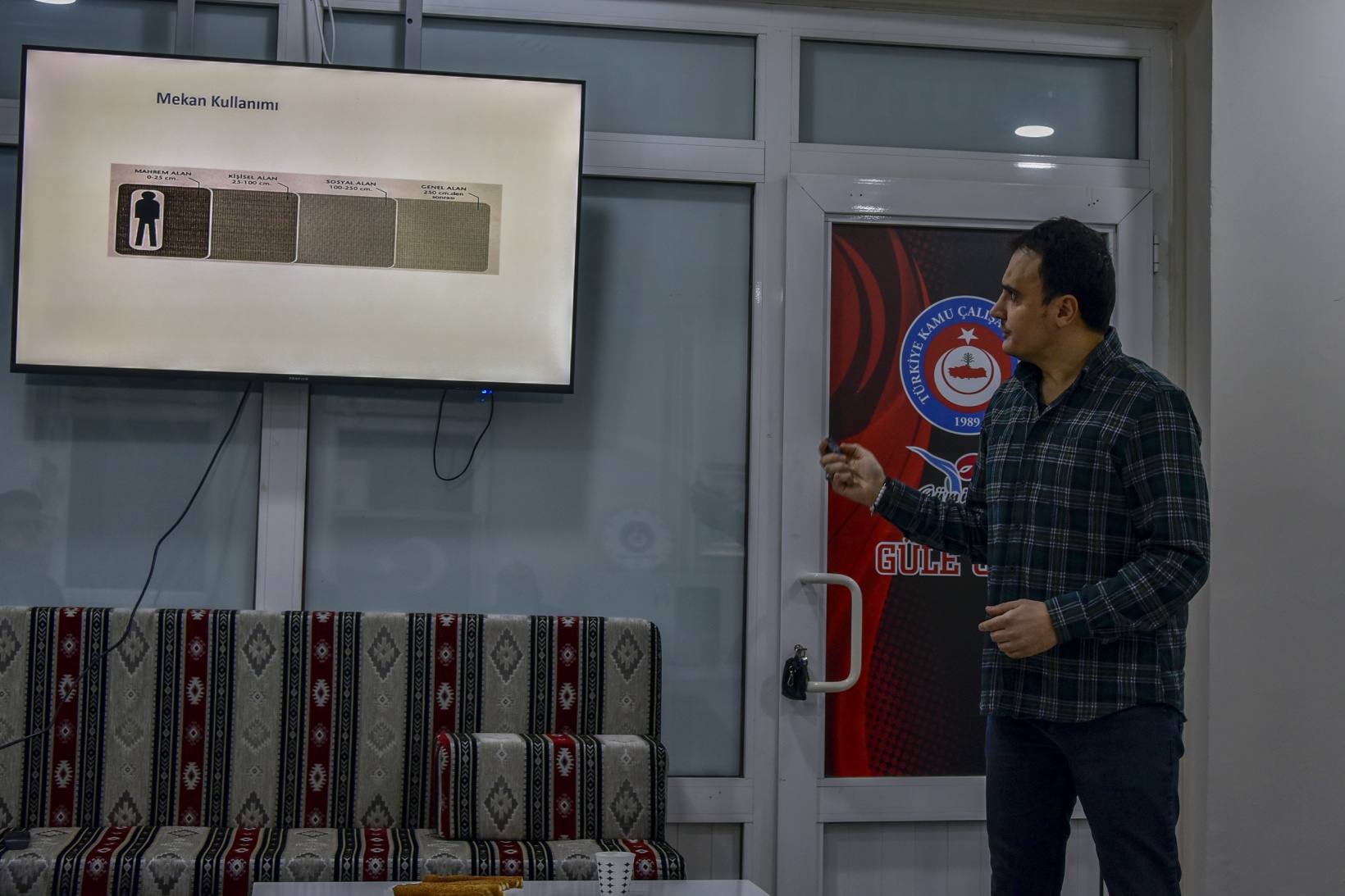 Diker: Beden dili özgüvenin dışa vuruş şeklidir 4