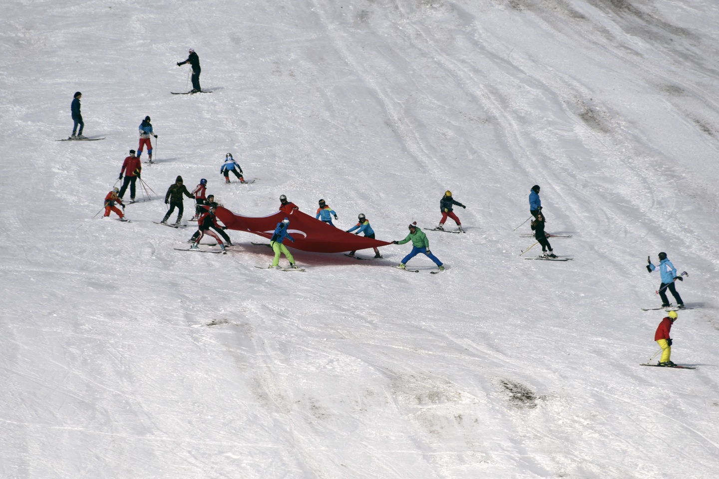 Doğu Karadeniz’in tek kayak merkezi Zigana’da sezon açıldı 17