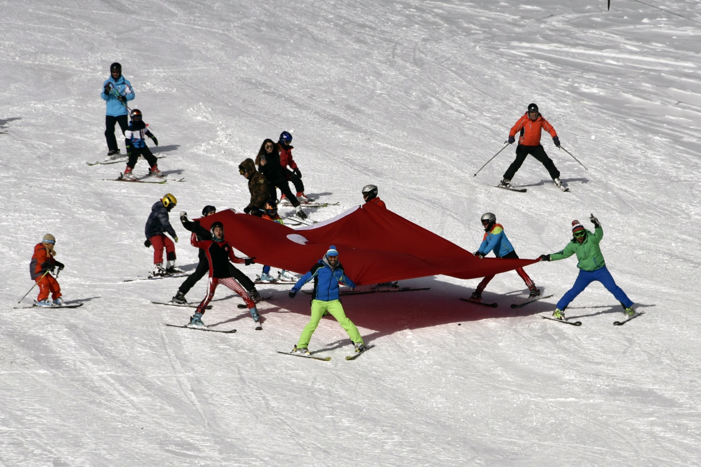 Doğu Karadeniz’in tek kayak merkezi Zigana’da sezon açıldı 76