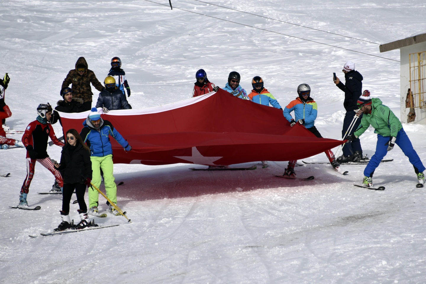 Doğu Karadeniz’in tek kayak merkezi Zigana’da sezon açıldı 13