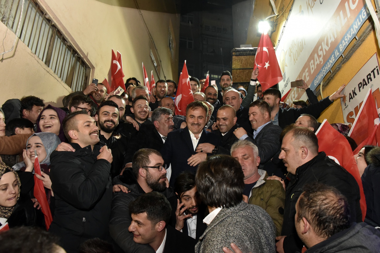 Gümüşhane’de sevinç gösterileri 28