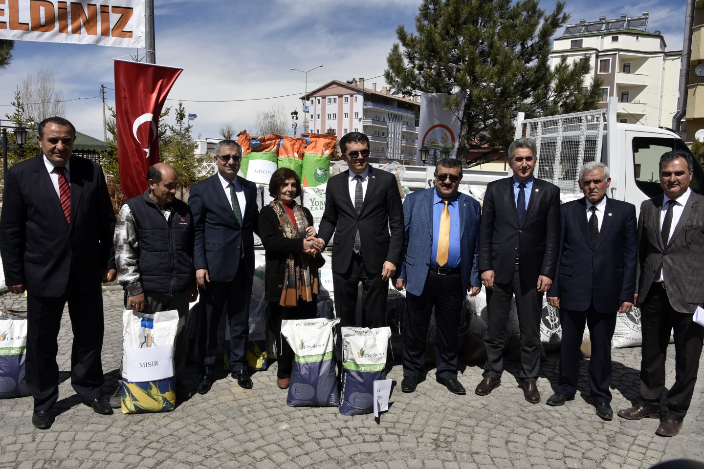 Gümüşhane çiftçisine 68 tonluk tarihi tohum desteği 13