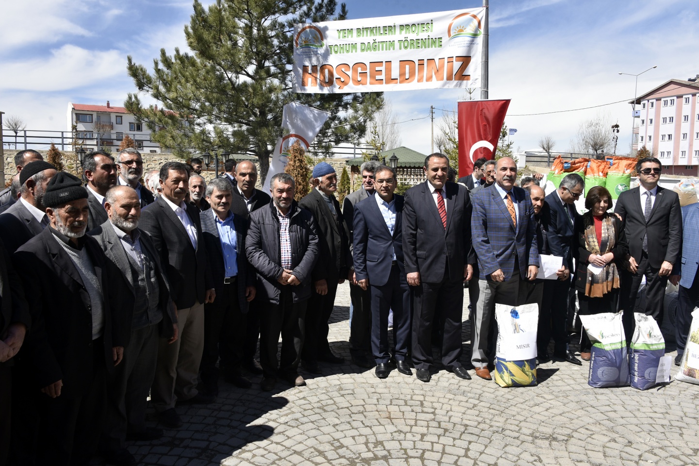Gümüşhane çiftçisine 68 tonluk tarihi tohum desteği 10