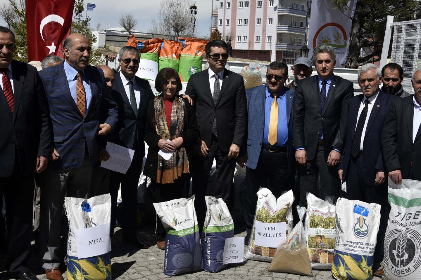 Gümüşhane çiftçisine 68 tonluk tarihi tohum desteği 22