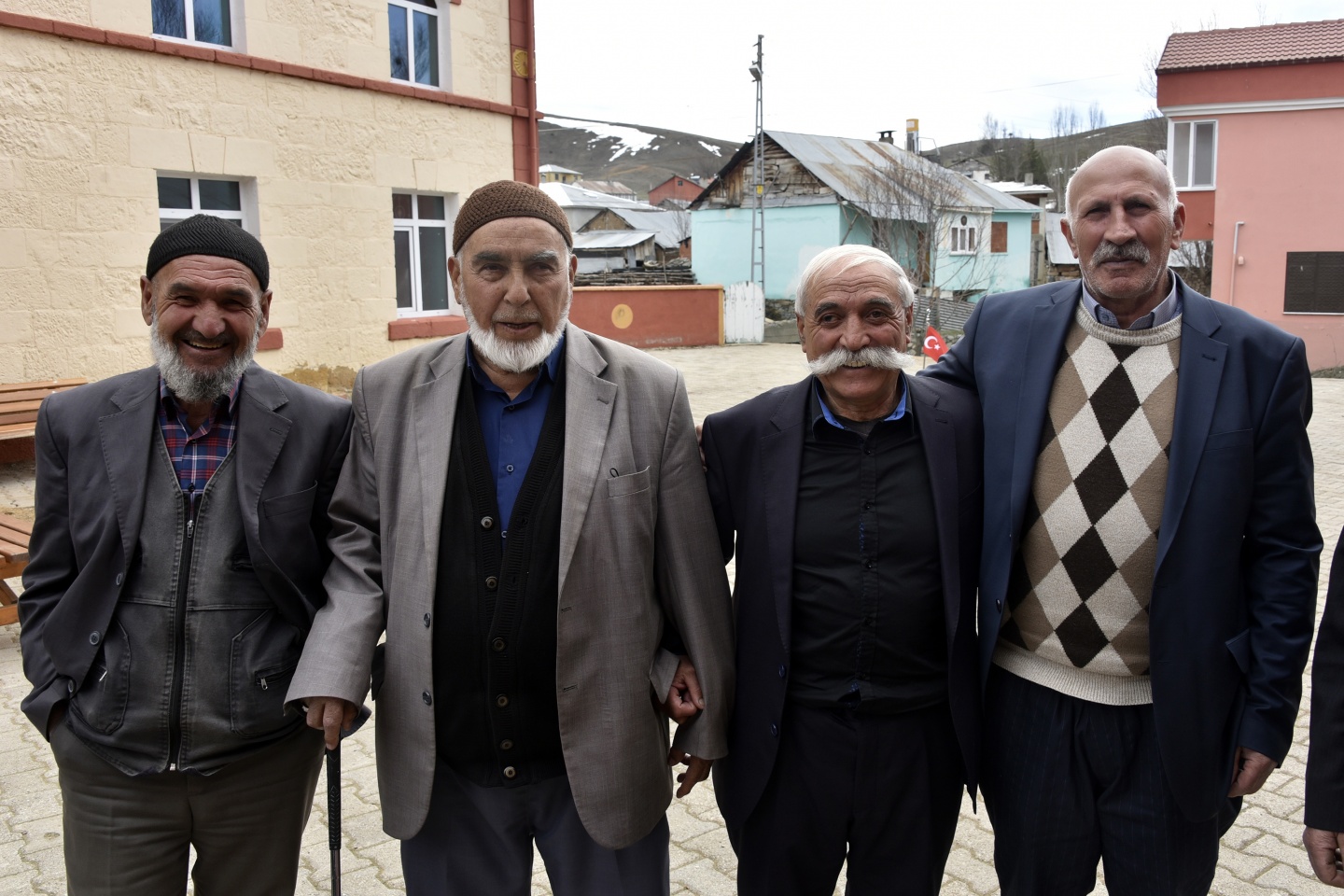 Vali Memiş köy ziyaretlerine Kelkit’te başladı 12