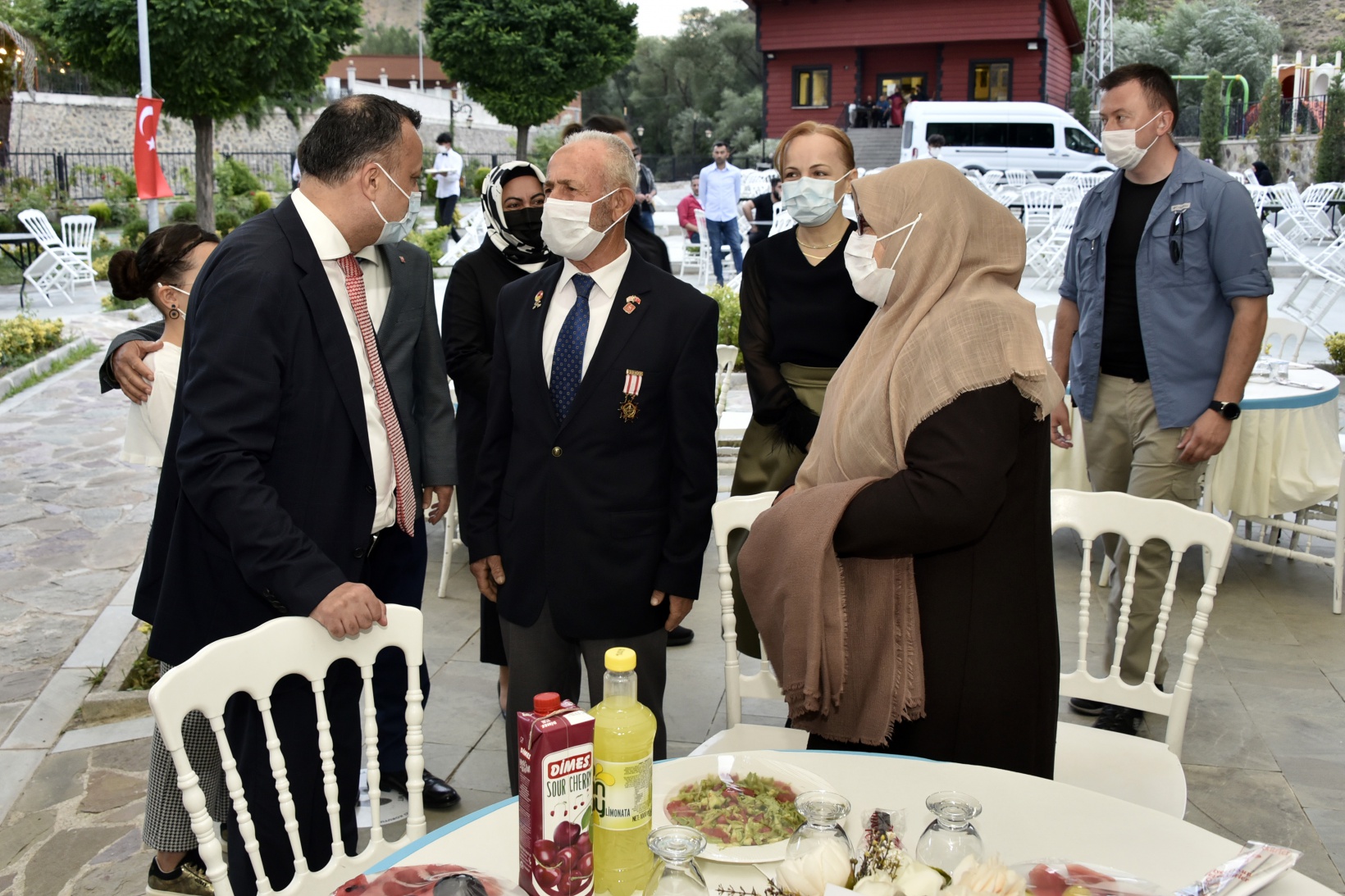 Gümüşhane’de şehit aileleri ve gaziler onuruna yemek verildi 23