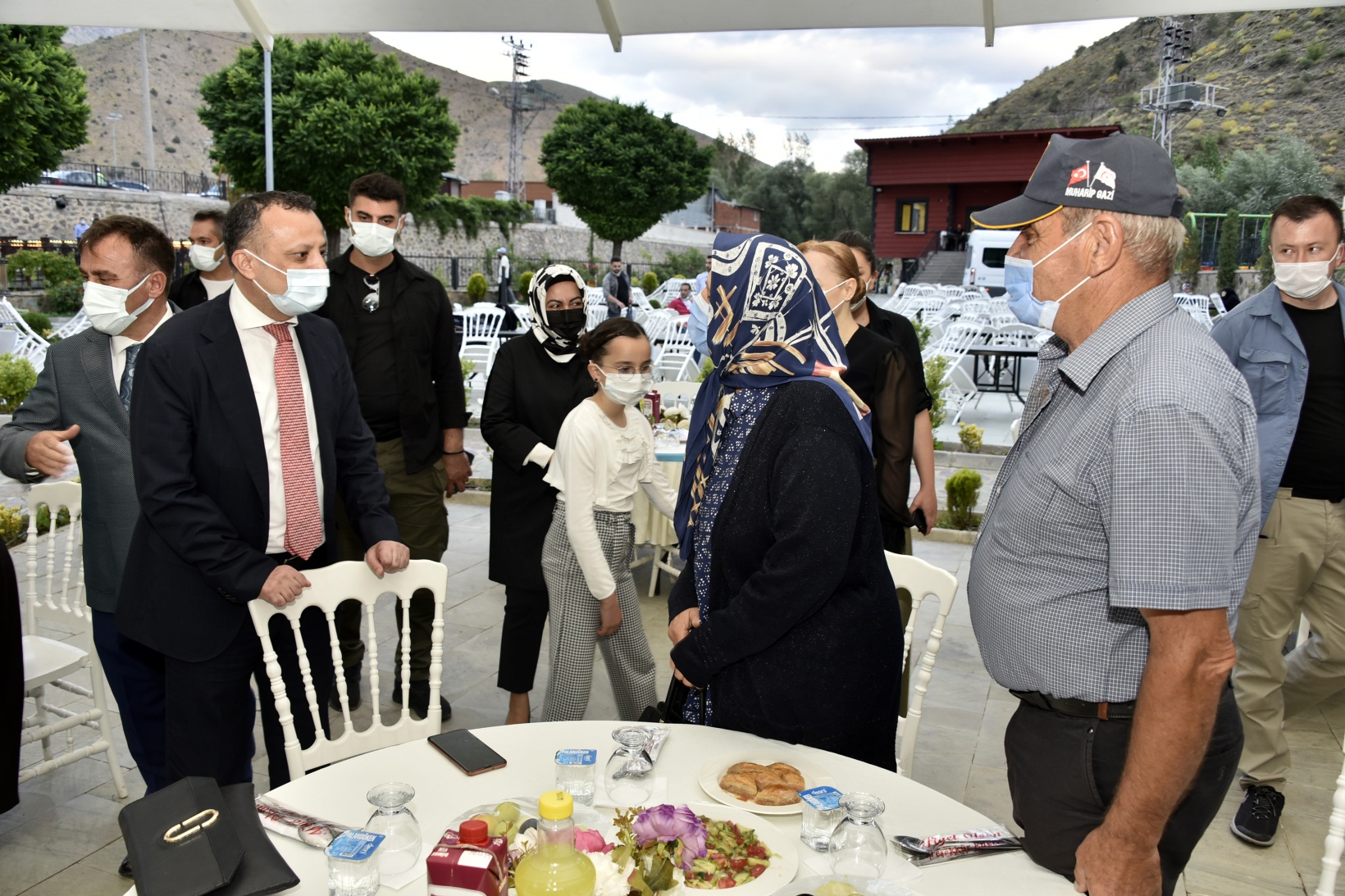Gümüşhane’de şehit aileleri ve gaziler onuruna yemek verildi 25