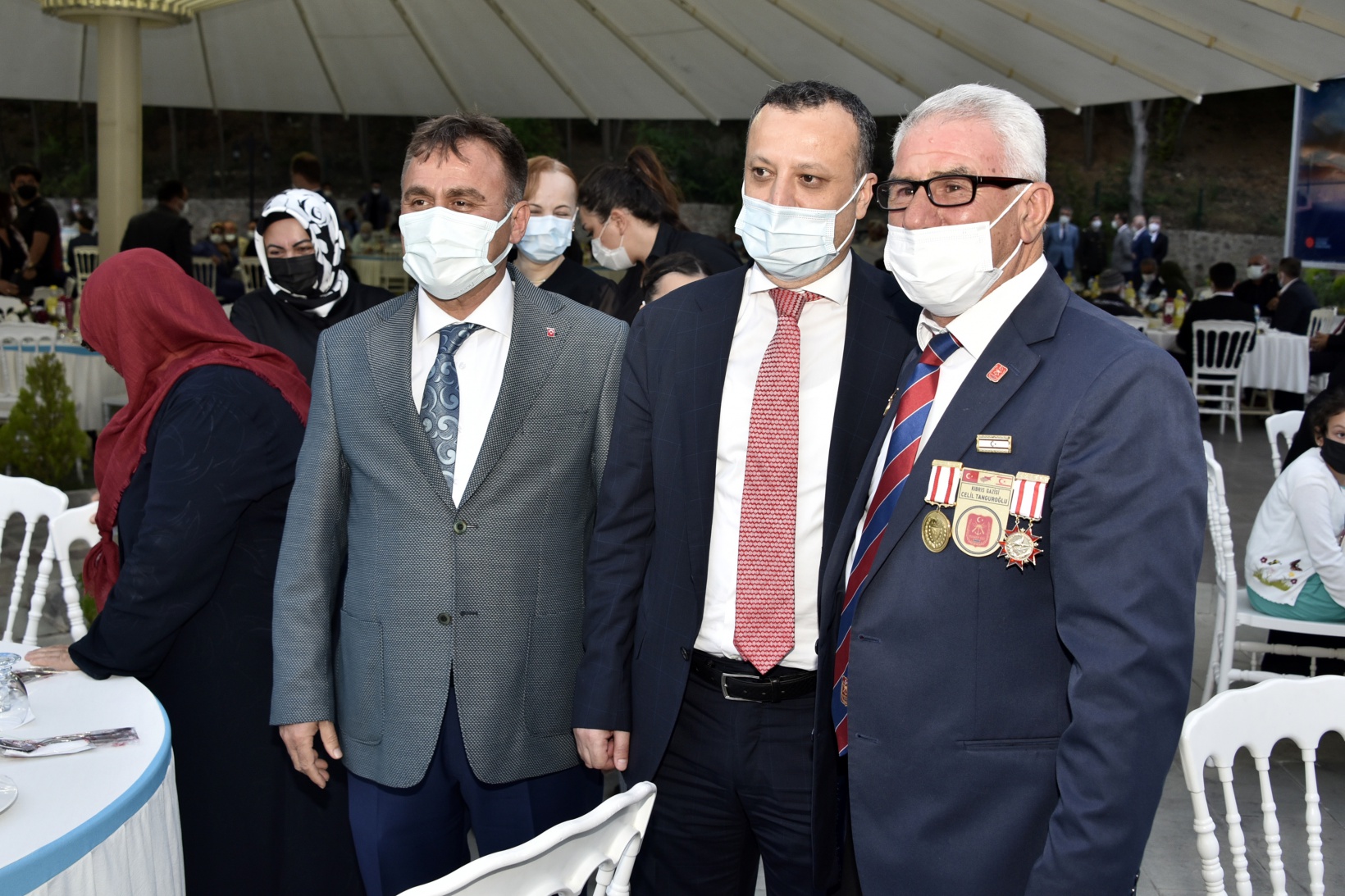 Gümüşhane’de şehit aileleri ve gaziler onuruna yemek verildi 3