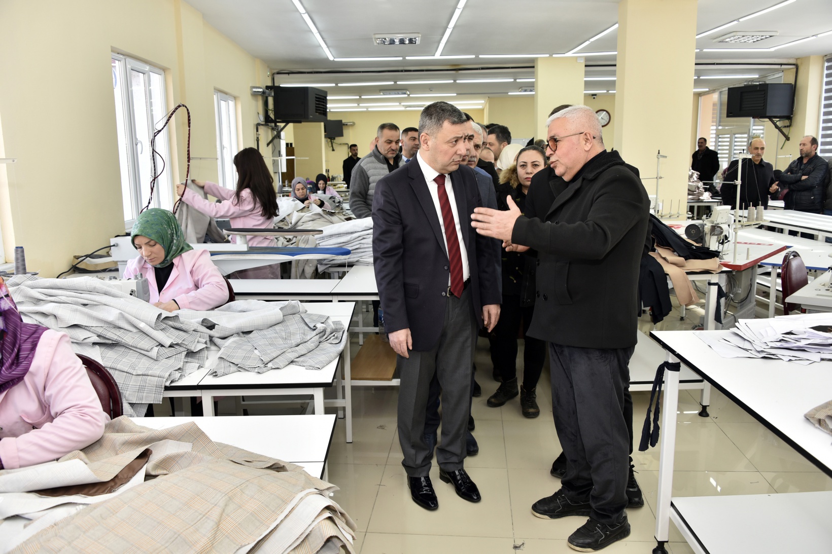 Kelkit’te tamamı kadın çalışanlardan oluşan tekstil atölyesi açıldı   16